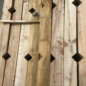Keynsham Timber Notched Posts